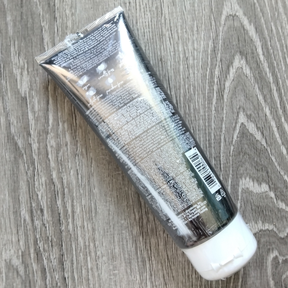 Silver semi-permanent hair color - Picture 2 of 4